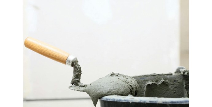 Naprawa betonu w niskiej temperaturze: minimalna temperatura aplikacji i pielęgnacja